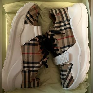 Burberry shoes size 12